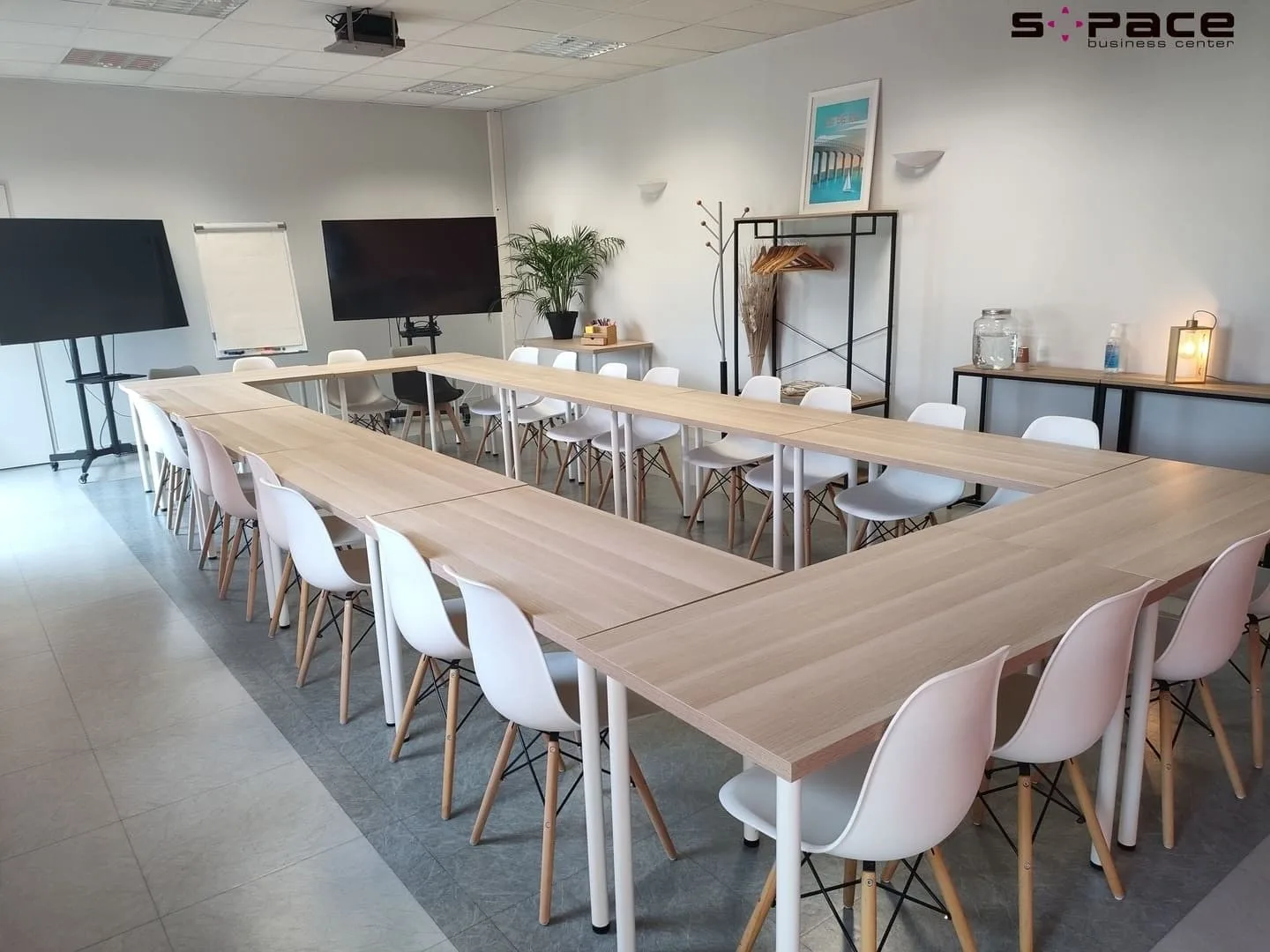 S-PACE Business Center, Training room for 22 people, La Rochelle