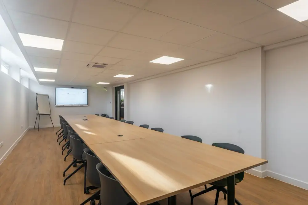 Buro Club Mundolsheim, Salle de réunion BORNEO 14PAX, Mundolsheim