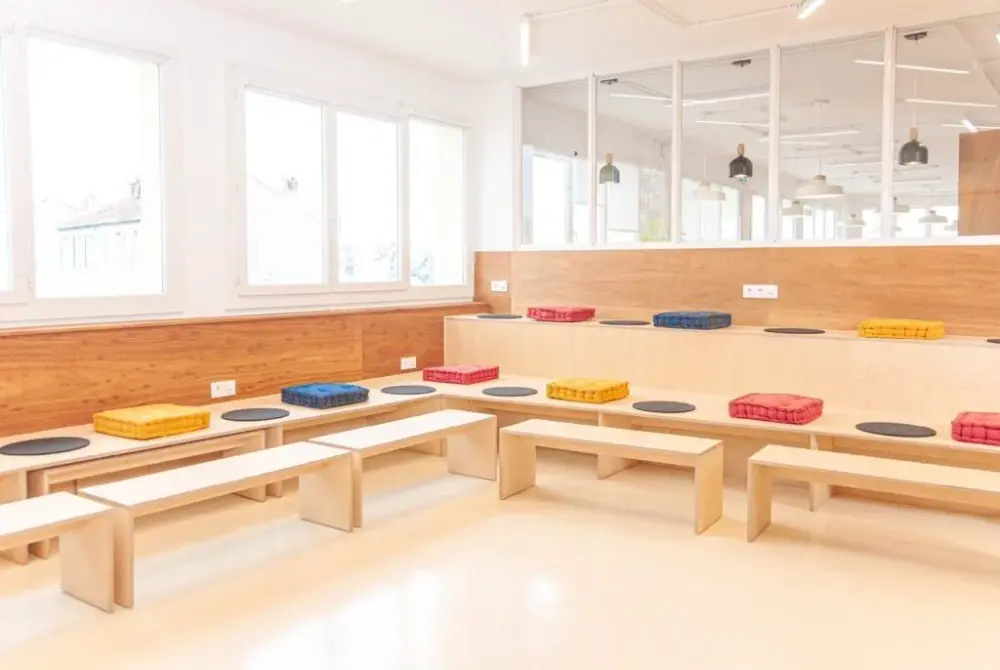 L'Équateur, La Salle De Séminaire L' Agora, Marseille 2e