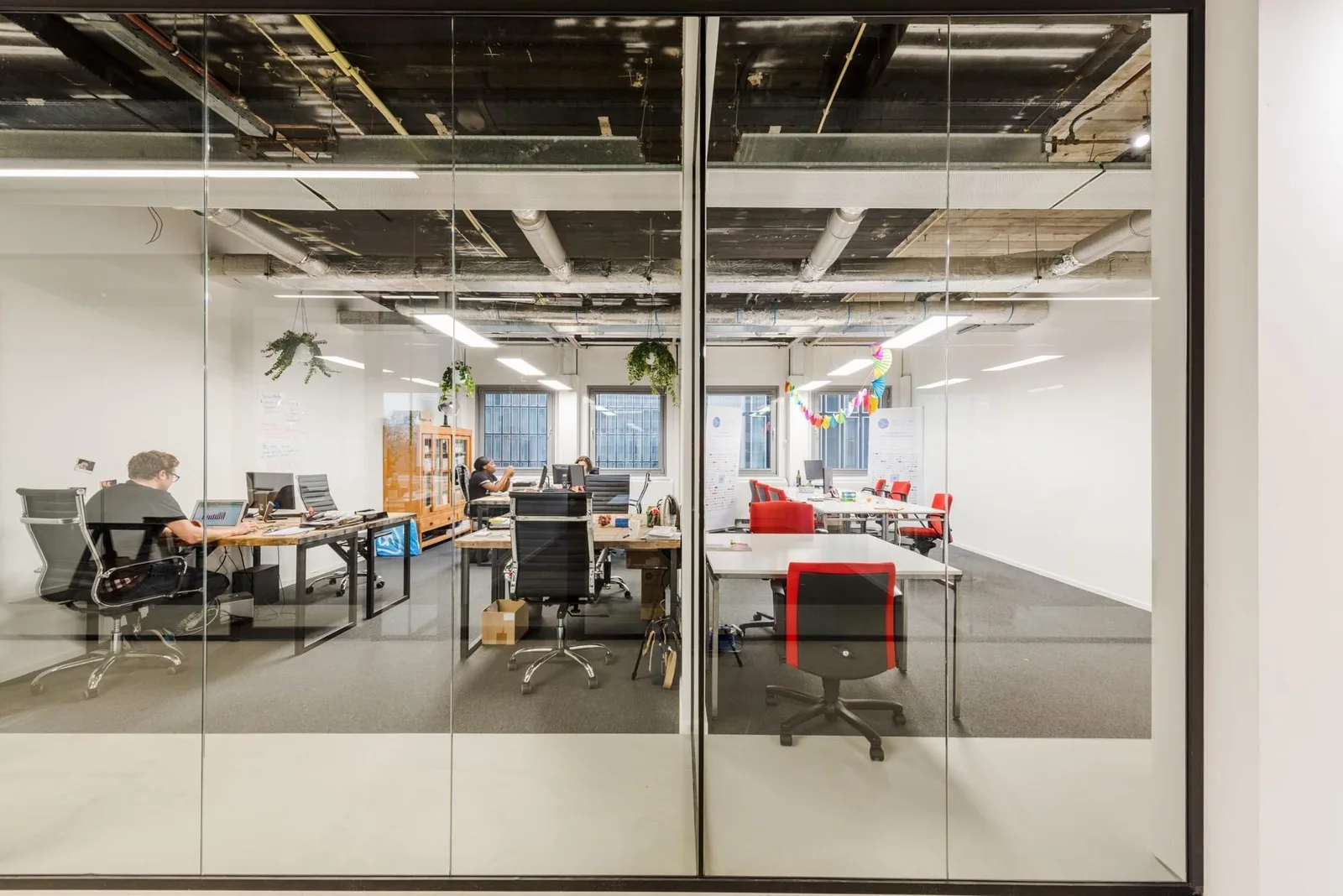 ScaleHub Amstel, Privékantoor met 8 werkplekken, Amsterdam