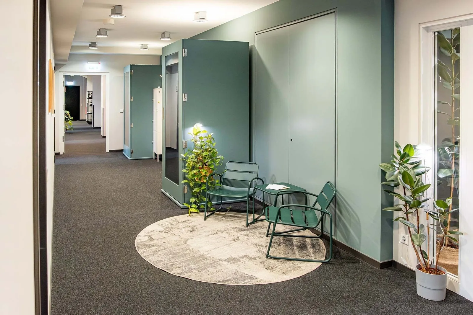 Scaling Spaces - Sprinkenhof, Telefonkabine, Hamburg