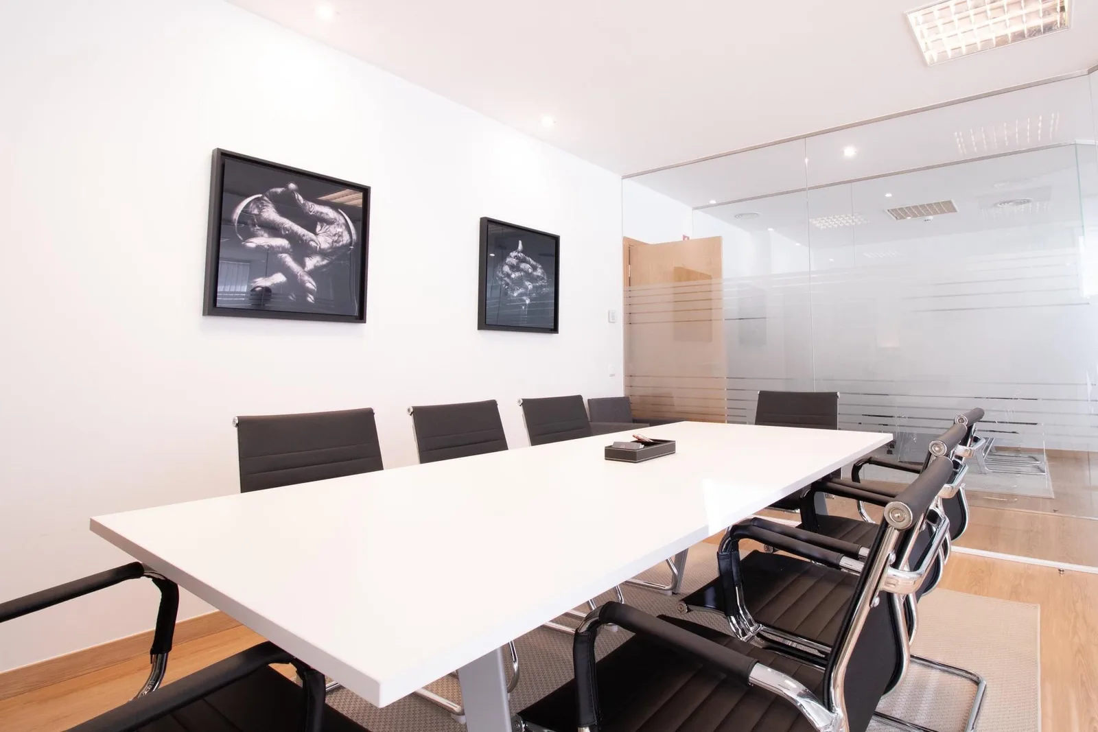 Sector Five, Salle de réunion 8 personnes, Quarteira