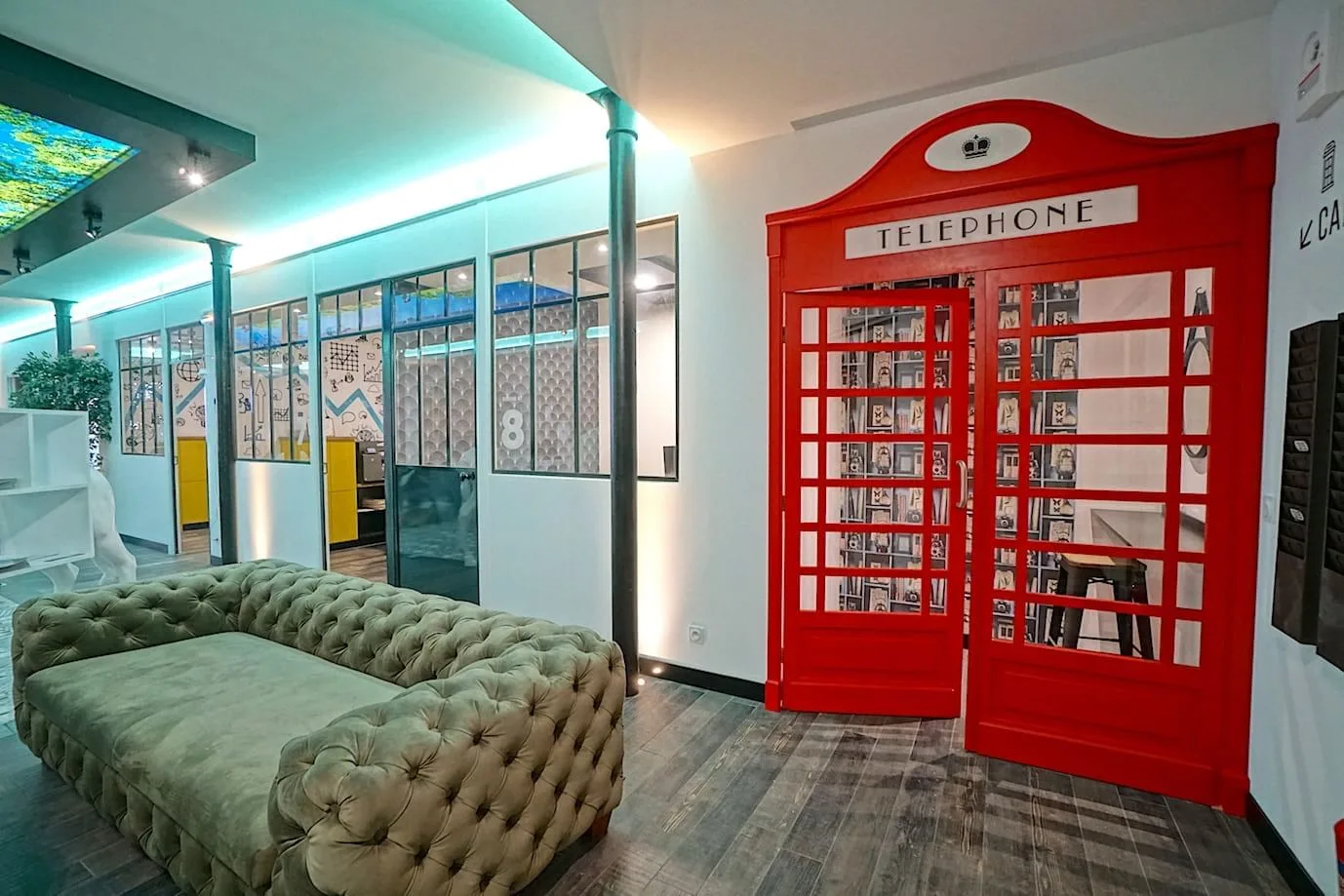 Seven Coworking, Telefonkabine, Bordeaux