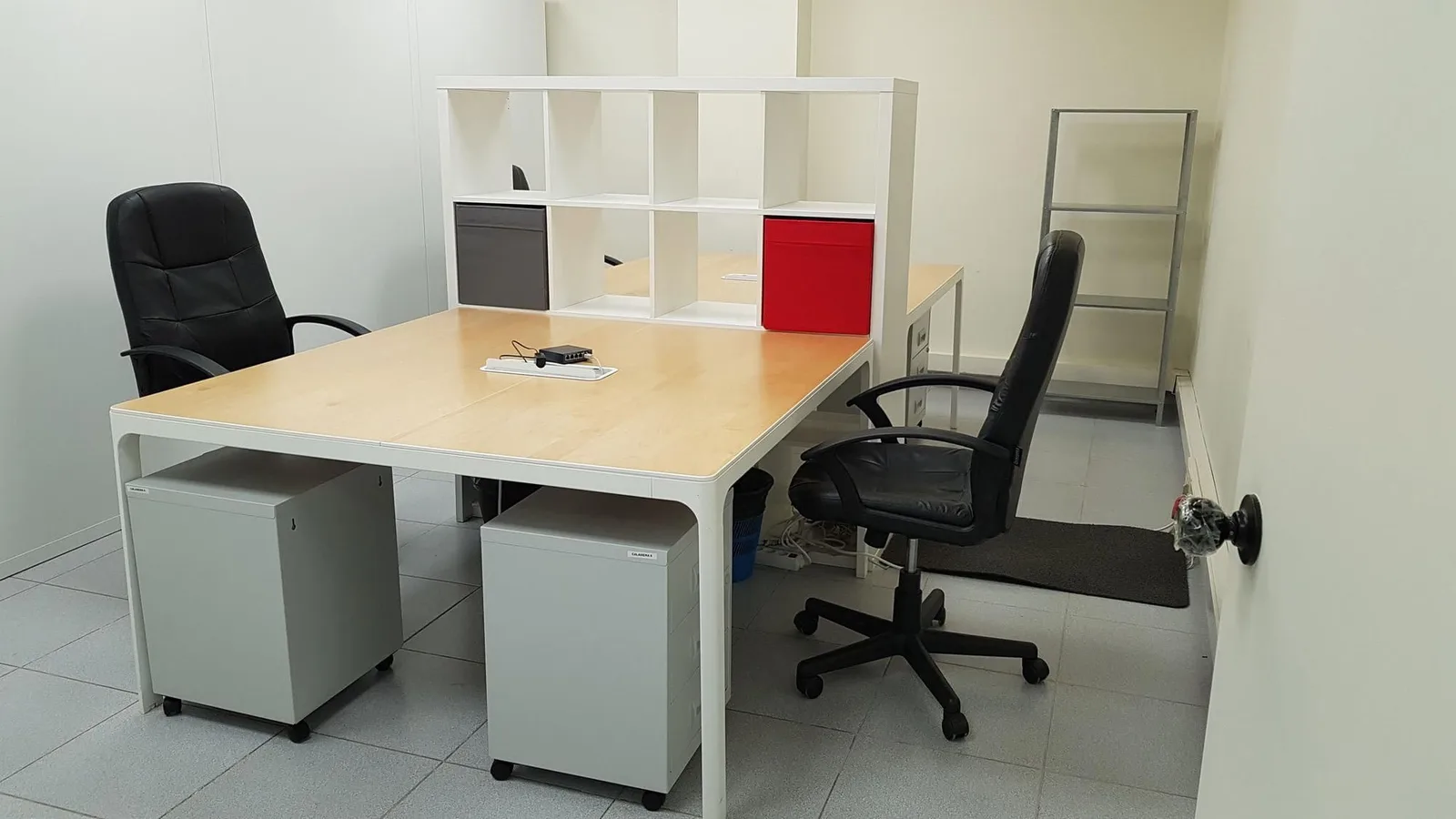 Sinergia Coworking, Bureau privatif 4 postes, Sant Cugat del Vallès