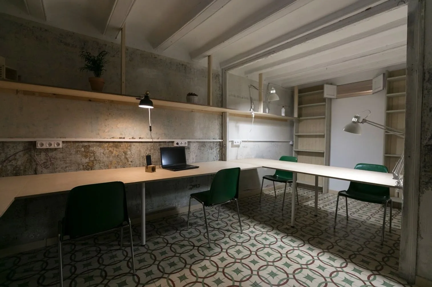 Sira 10, Despacho privado con 4 puestos, Barcelona