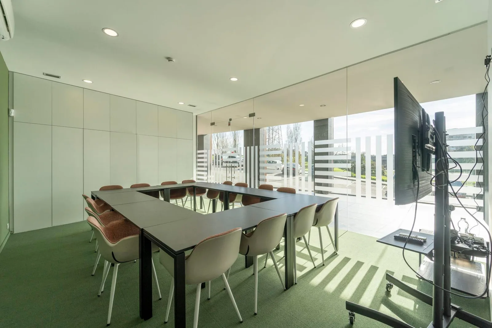 Sitio Work Guimarães, Meeting room for 14 people, Guimarães