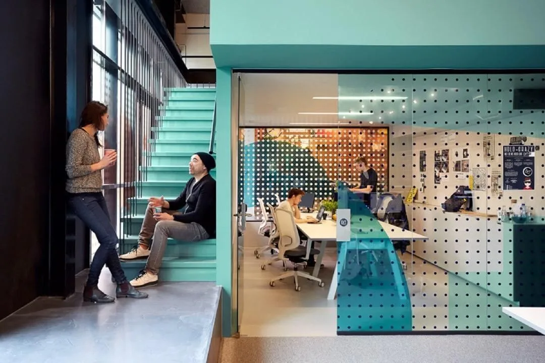 The Social Hub Amsterdam West, Privékantoor met 6 werkplekken, Amsterdam