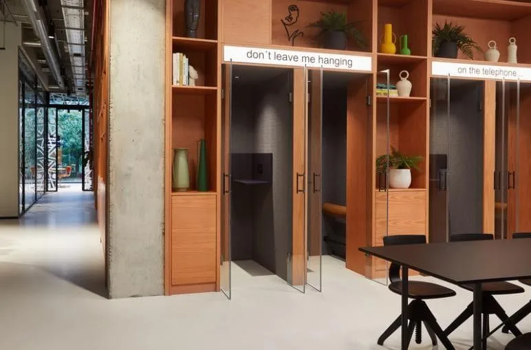 The Social Hub Coworking, Cabine acoustique, Barcelone