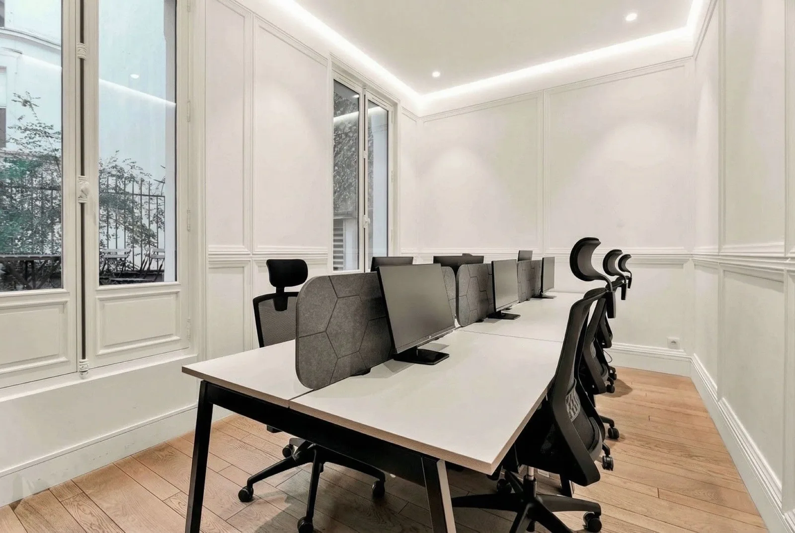 Sora Colisée - 28 postes , Privatbüro mit 6 Arbeitsplätzen, Paris 8e