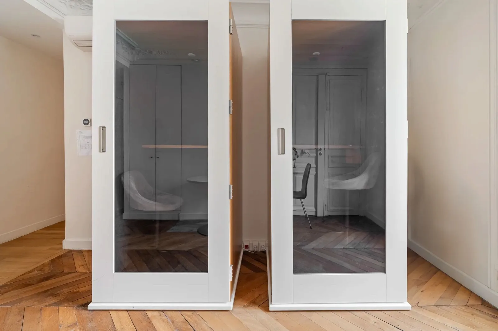Sora La Fayette, Cabine acoustique, Paris 9e
