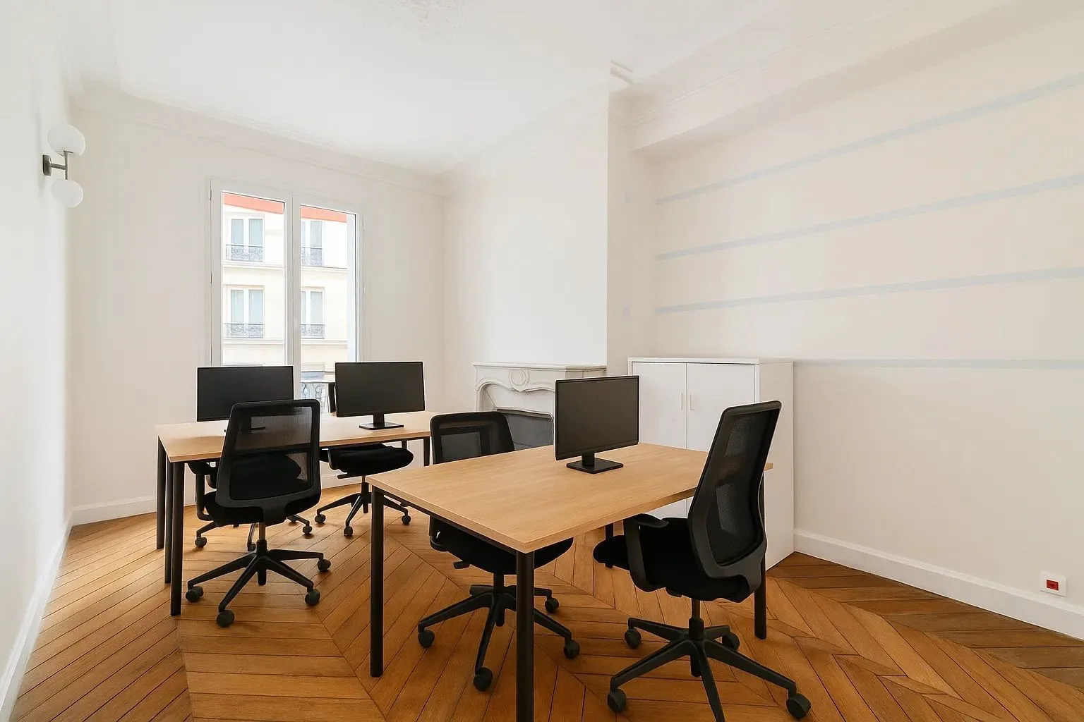 Sora La Fayette, Privatbüro mit 4 Arbeitsplätzen, Paris 9e