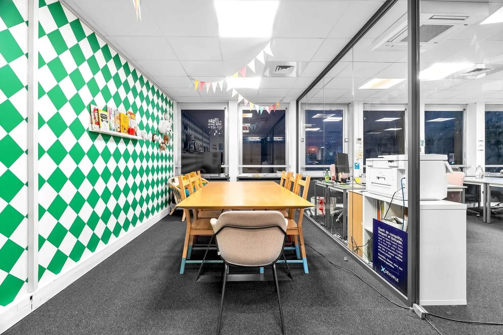 Sora Graviers, Salle de réunion 8 personnes, Neuilly-sur-Seine