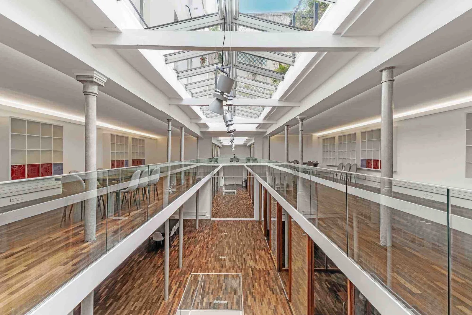 Sora Meslay - 44 postes, Open-plan office, Paris 3e