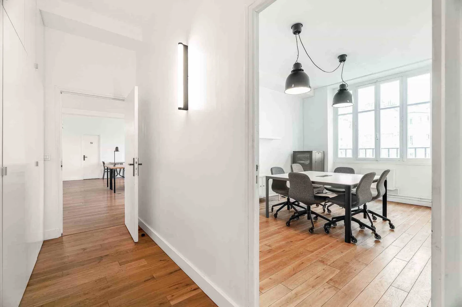 Sora Ourcq, Salle de réunion 6 personnes, Paris 19e