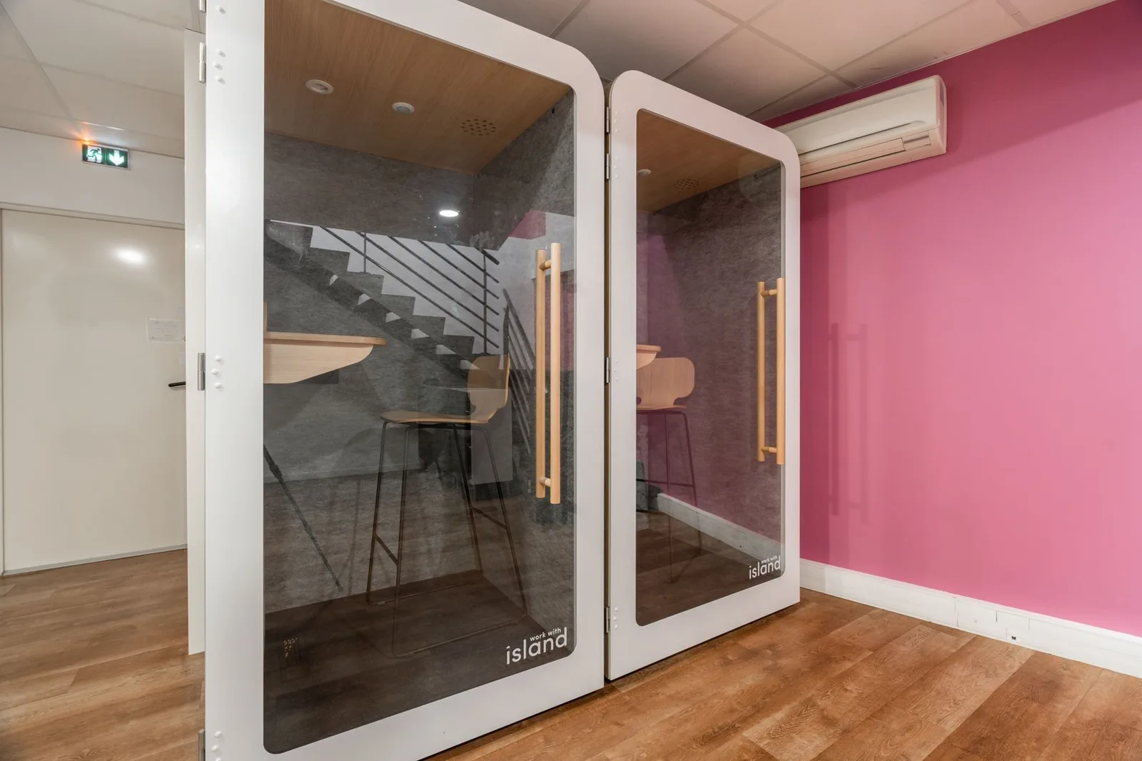Sora Sablons , Cabine acoustique, Neuilly-sur-Seine