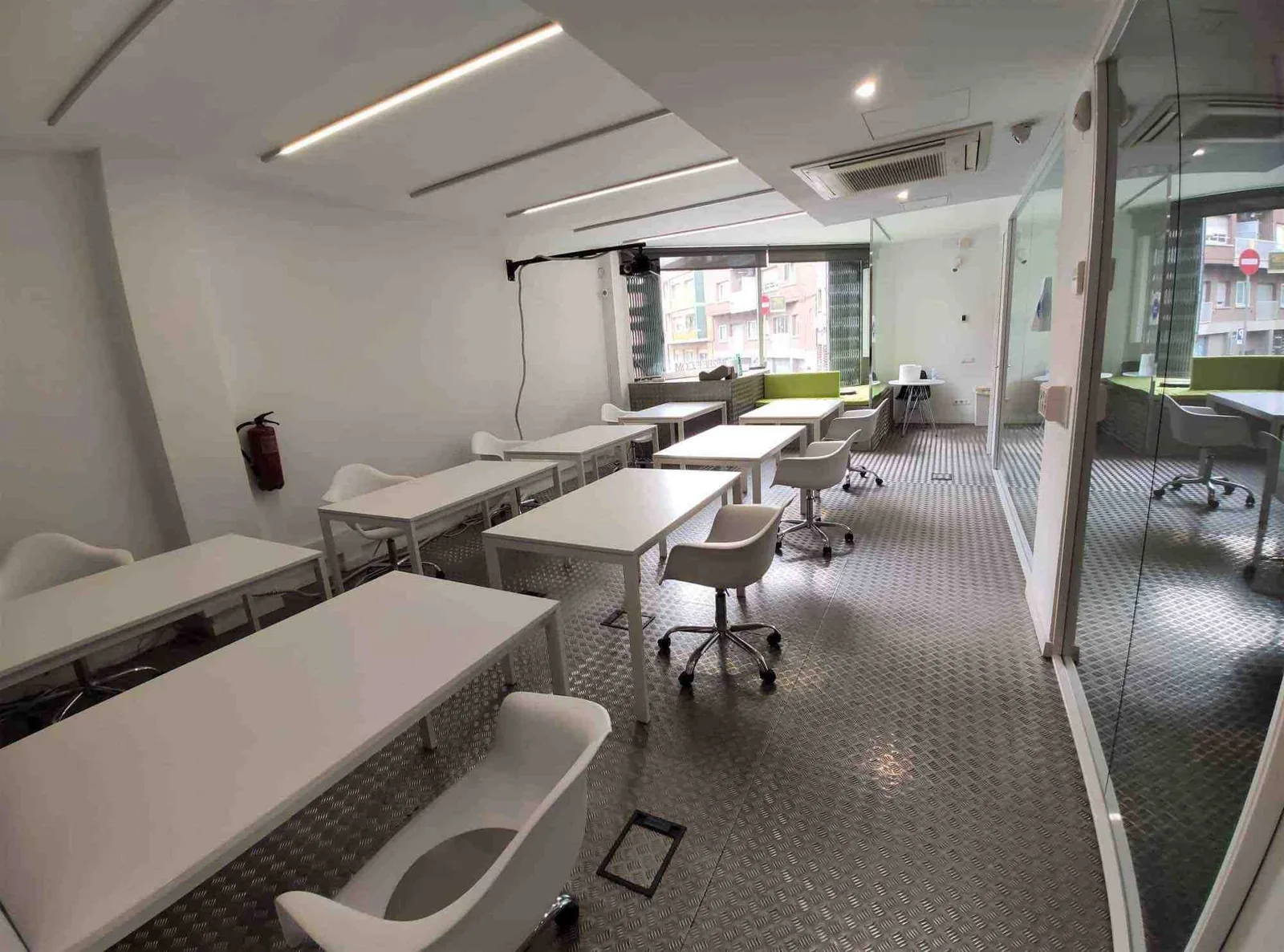 Start2Bee Albigesos, Sala de formación para 10 personas, Barcelona