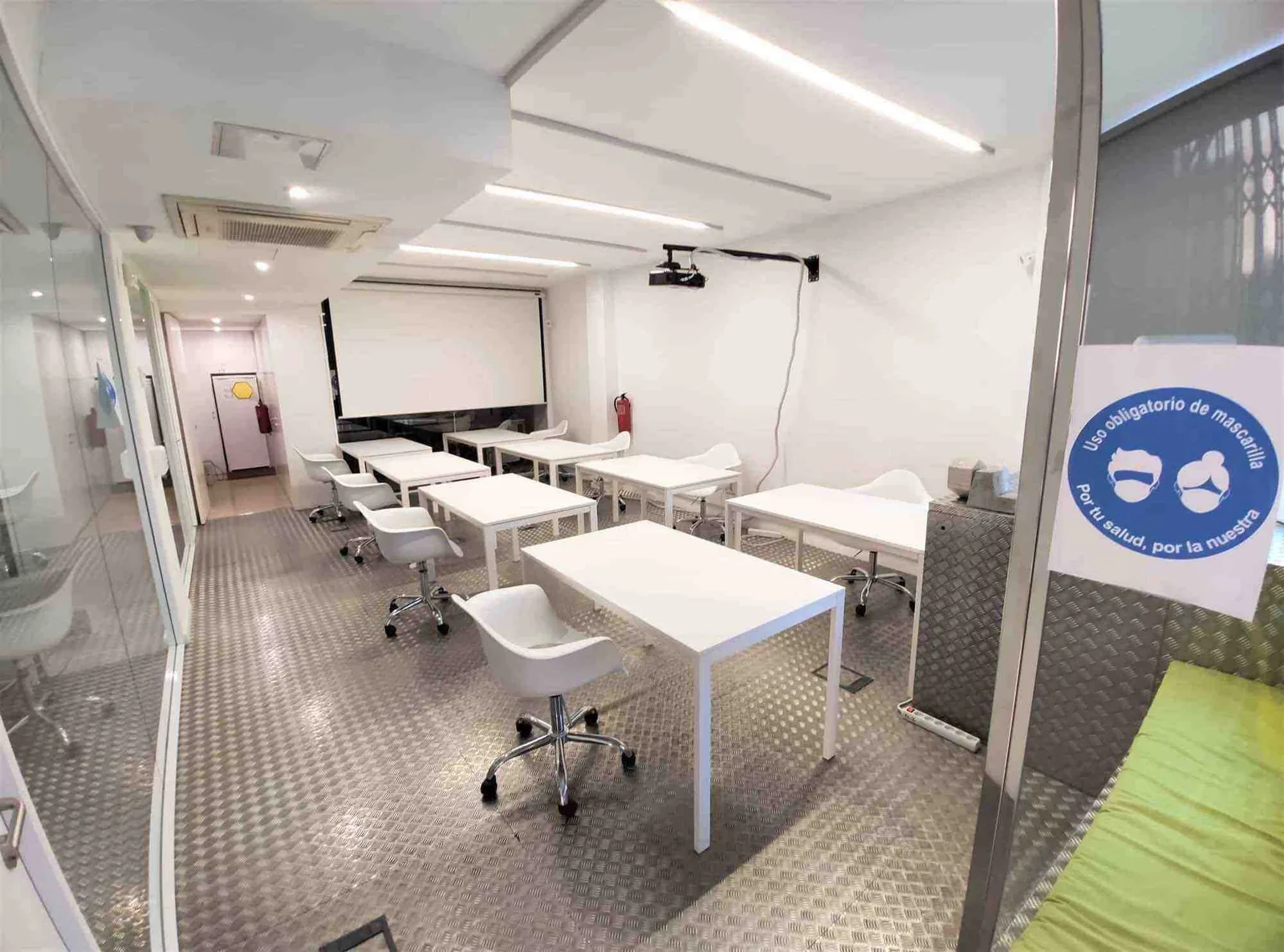 Start2Bee Albigesos, Sala de formación para 10 personas, Barcelona