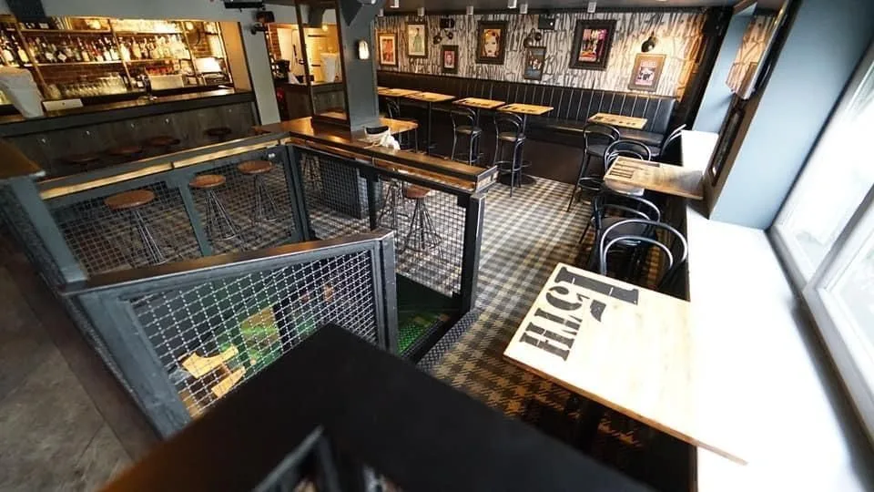 Station W, le Pub Saint-Michel, Cafétéria, Paris 5e