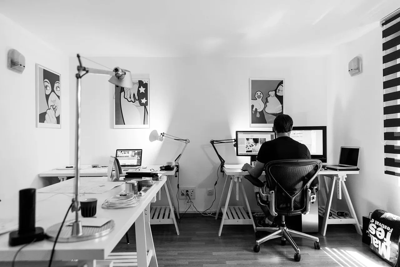 Sutoris Office, Privatbüro mit 3 Arbeitsplätzen, München