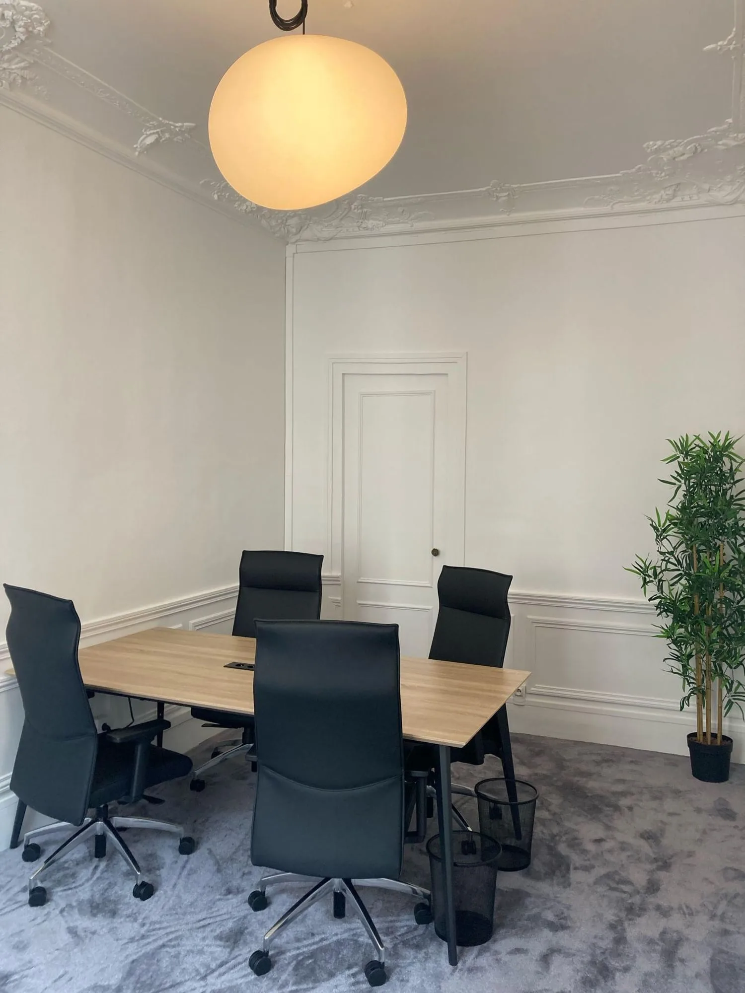 Symphony Partners Trinité, Salle de réunion 4 personnes, Paris 9e