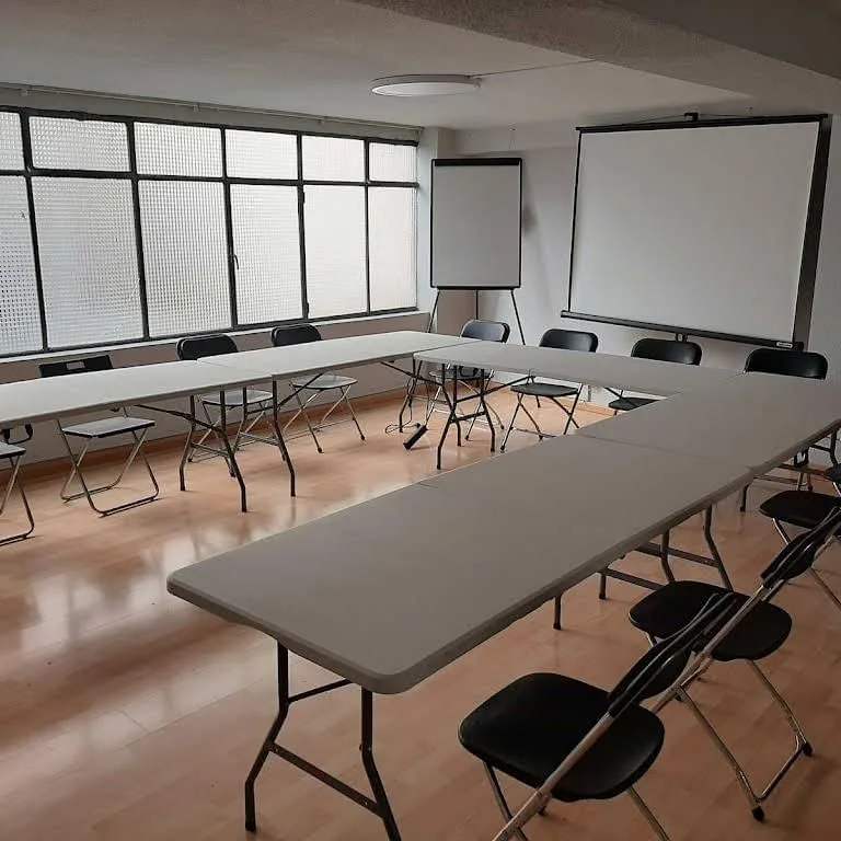 Tíbet, Sala de formación para 16 personas, Salamanque