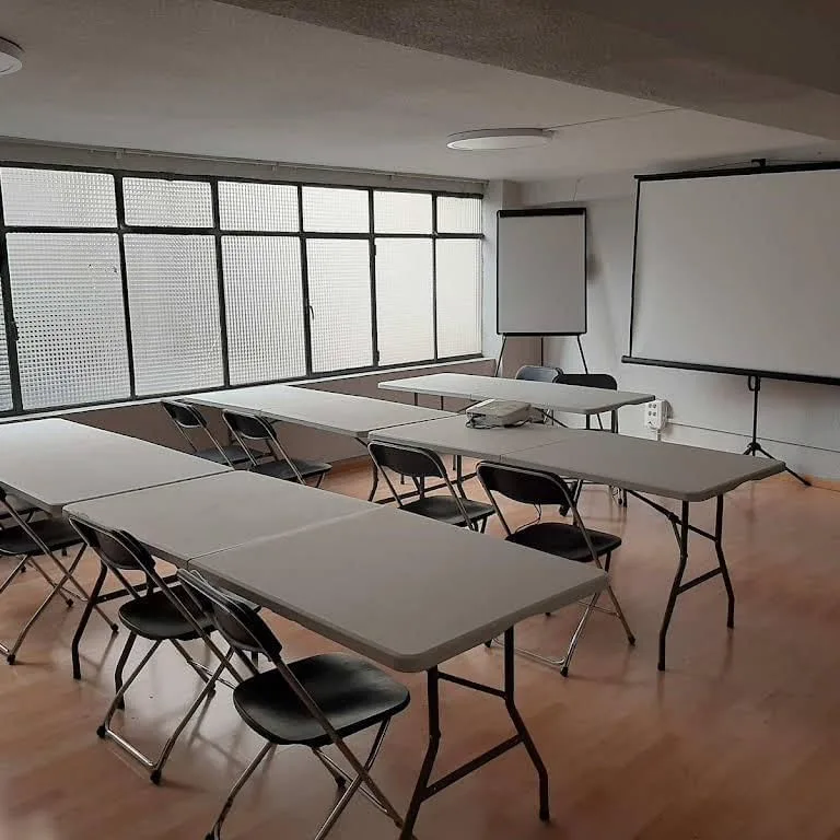 Tíbet, Sala de formación para 12 personas, Salamanque