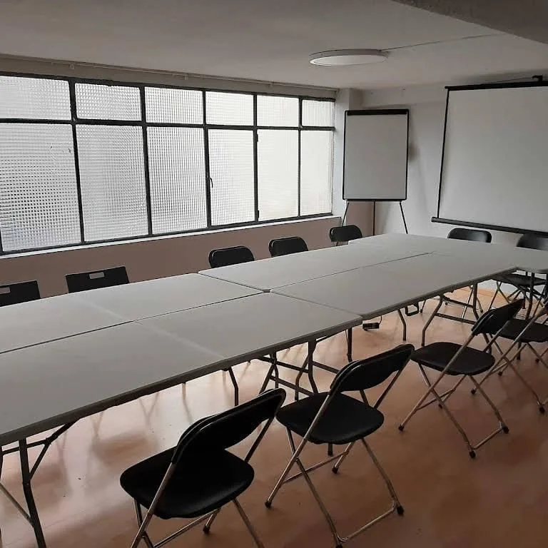 Tíbet, Sala de reuniones para 14 personas, Salamanque