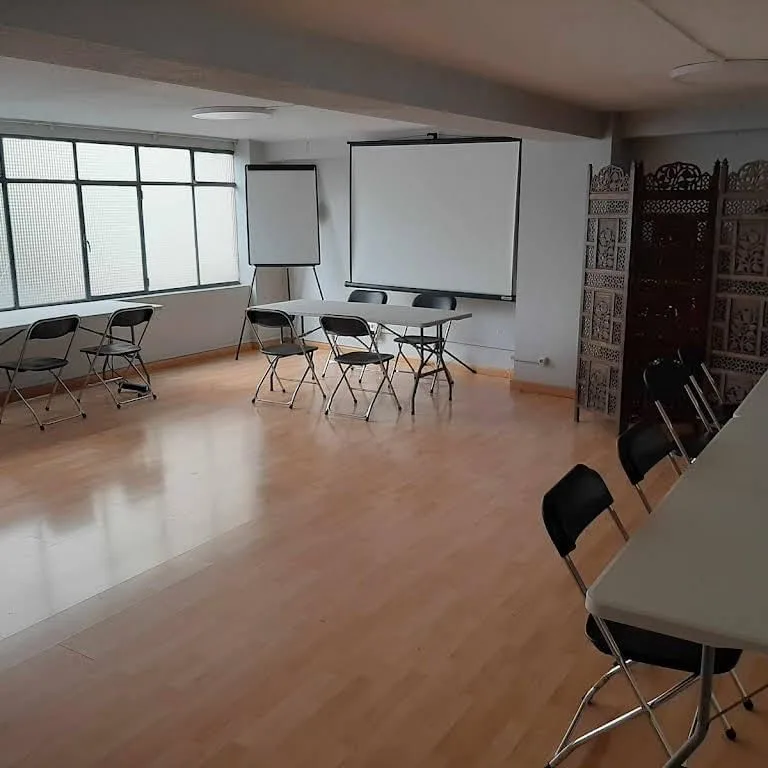 Tíbet, Sala de formación para 10 personas, Salamanque