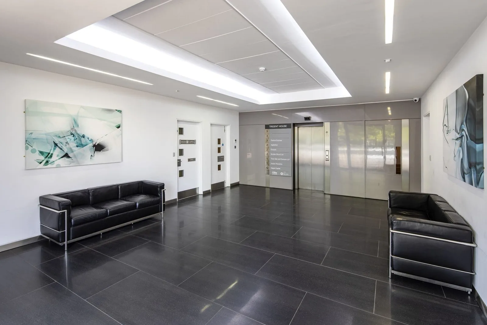 Trident House, Réception, St. Albans