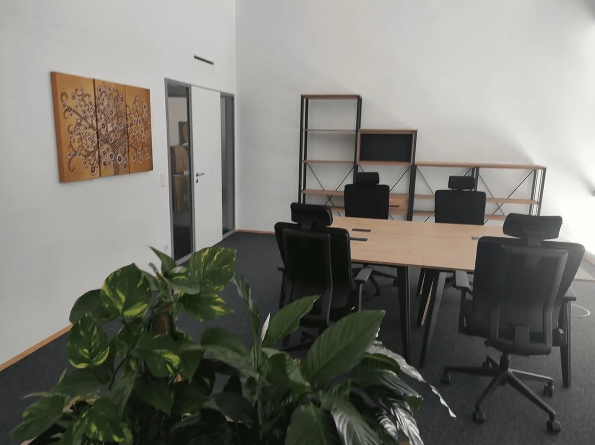 UdeenGeberHaus, Privatbüro mit 4 Arbeitsplätzen, Neuss