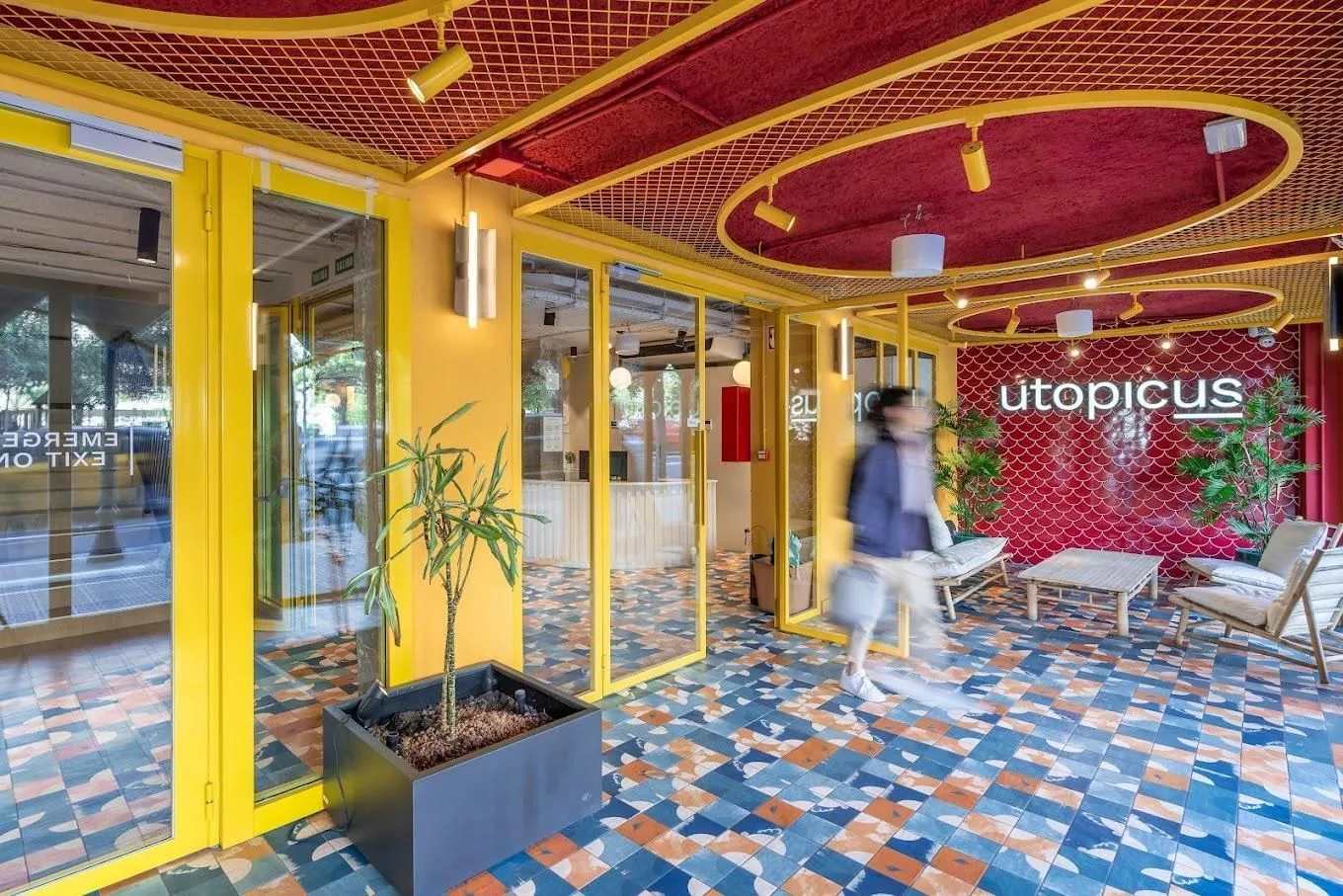 Utopicus Gal·La Placídia, Receção, Barcelona