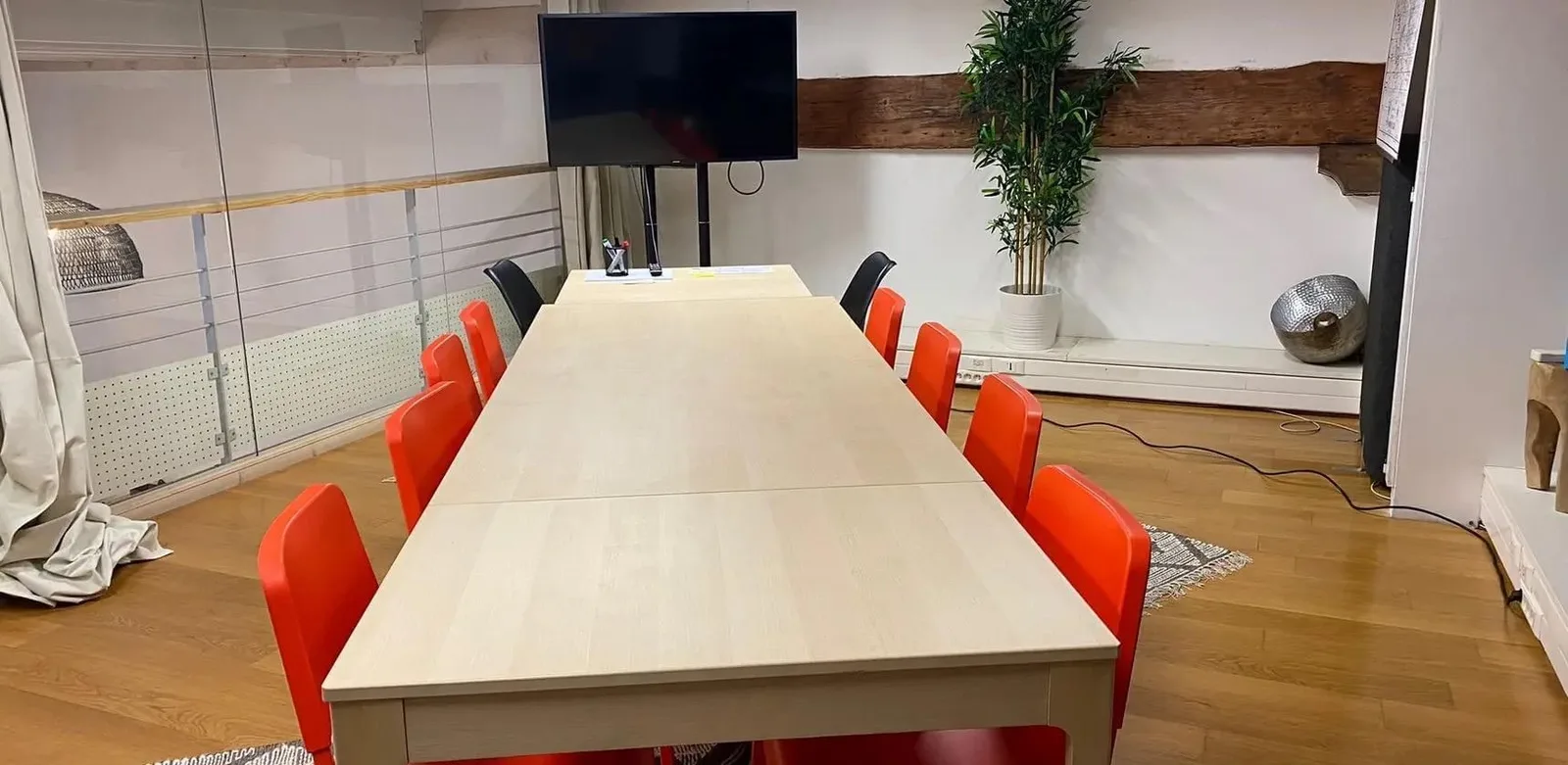 Vacouva Olivettes, Besprechungsraum für 10 Personen, Nantes