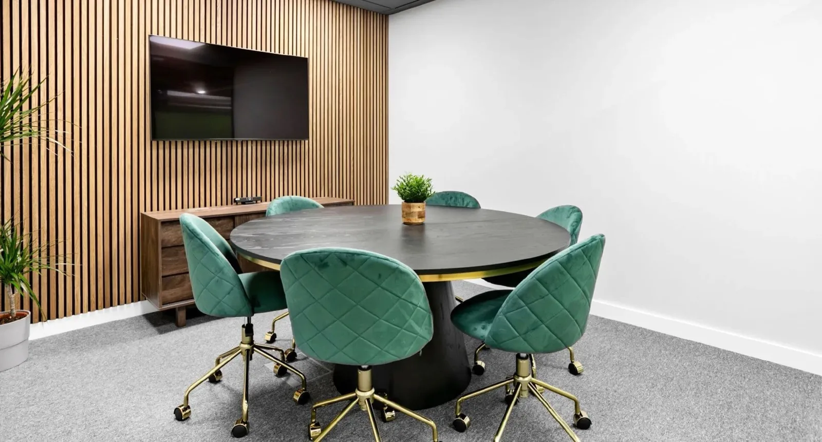 Venaspace - The Apex, Meeting room for 6 people, Plymouth