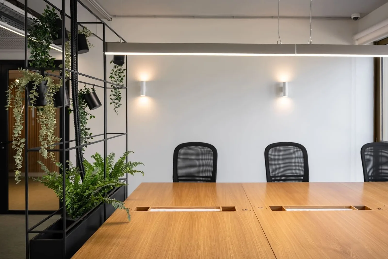 Vertical Coworking - Dom Henrique, Sala de reuniões para 6 pessoas, Porto