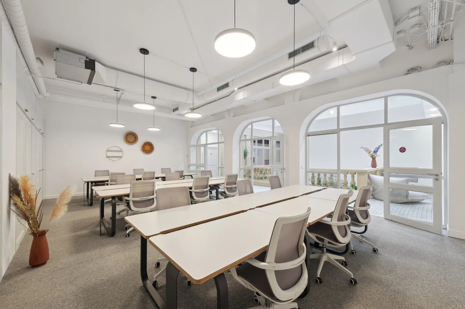 Volum Louis Murat - 36 postes, Open-plan office, Paris 8e