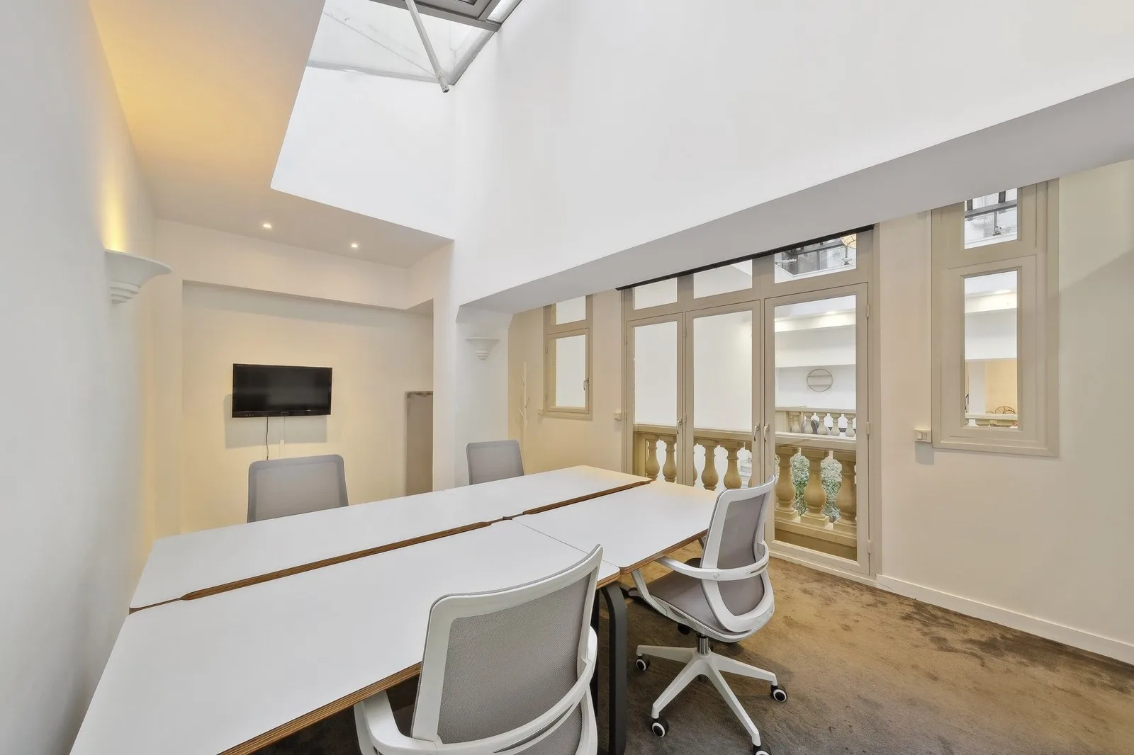 Volum Louis Murat - 36 postes, Meeting room for 4 people, Paris 8e