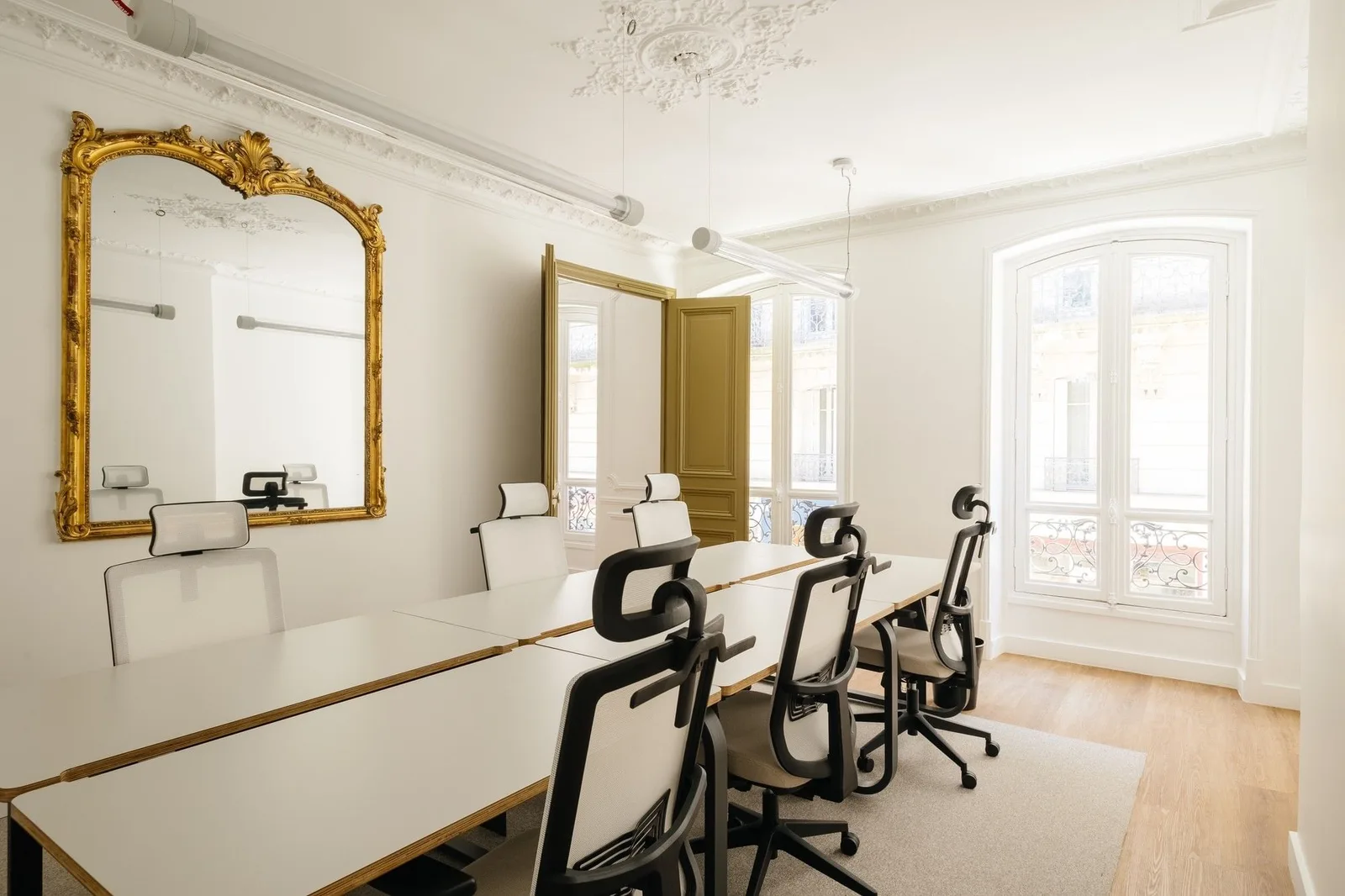 Volum Washington - 32 postes, Privatbüro mit 6 Arbeitsplätzen, Paris 8e