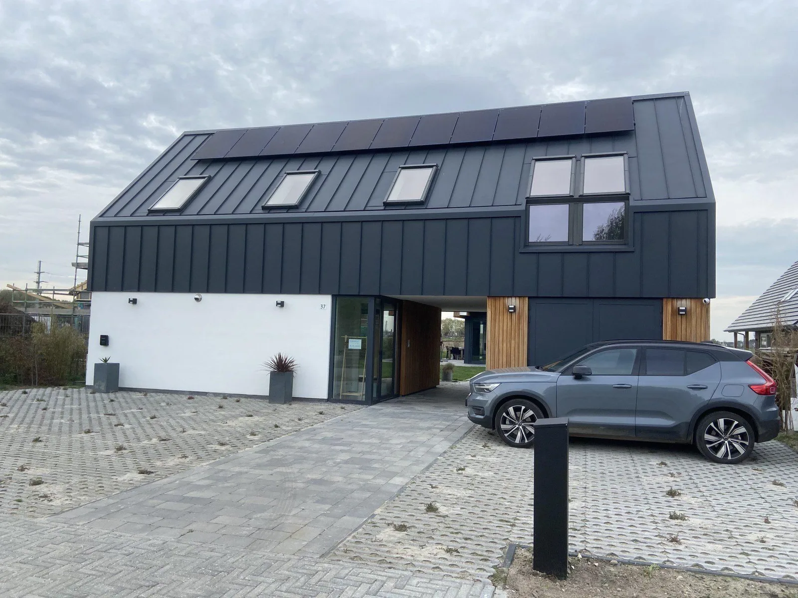 Werken randje Zwolle, Gevel van het gebouw, Zwolle