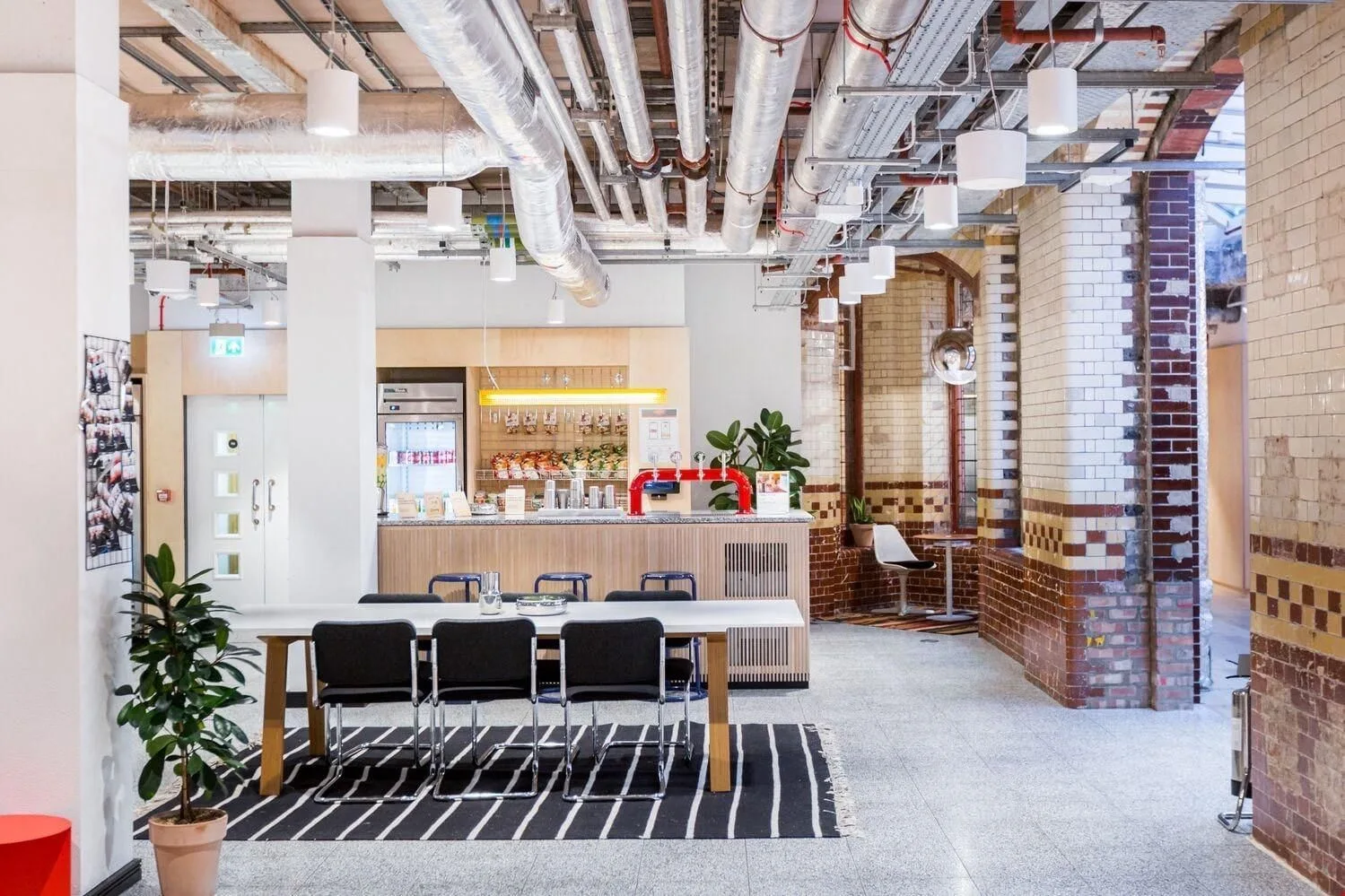WeWork 1 Waterhouse Square, Cafétéria, Londres