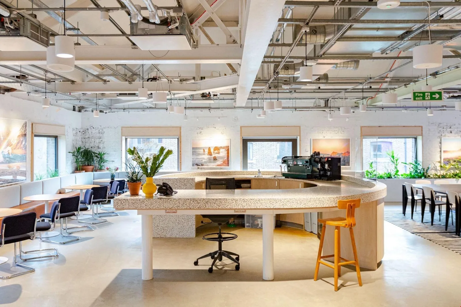 WeWork 10 Devonshire Square, Cafétéria, Londres