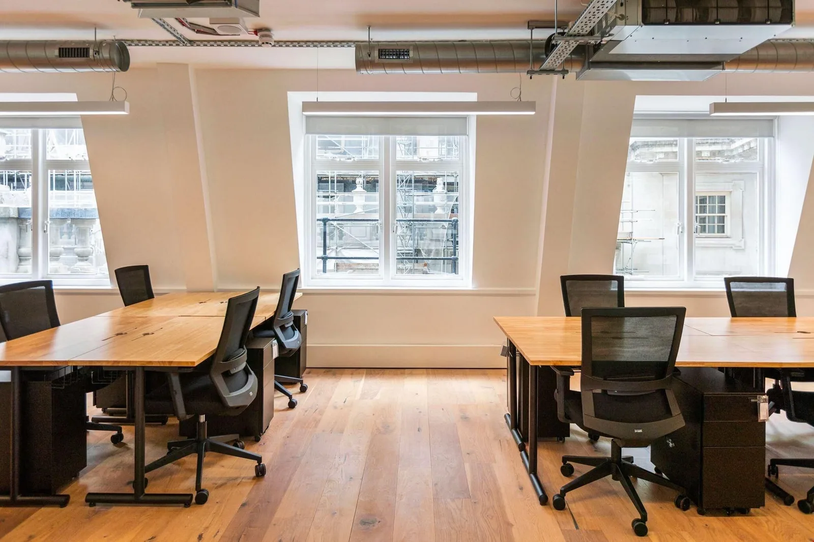 WeWork 17 St Helen's Place, Open-plan office, London