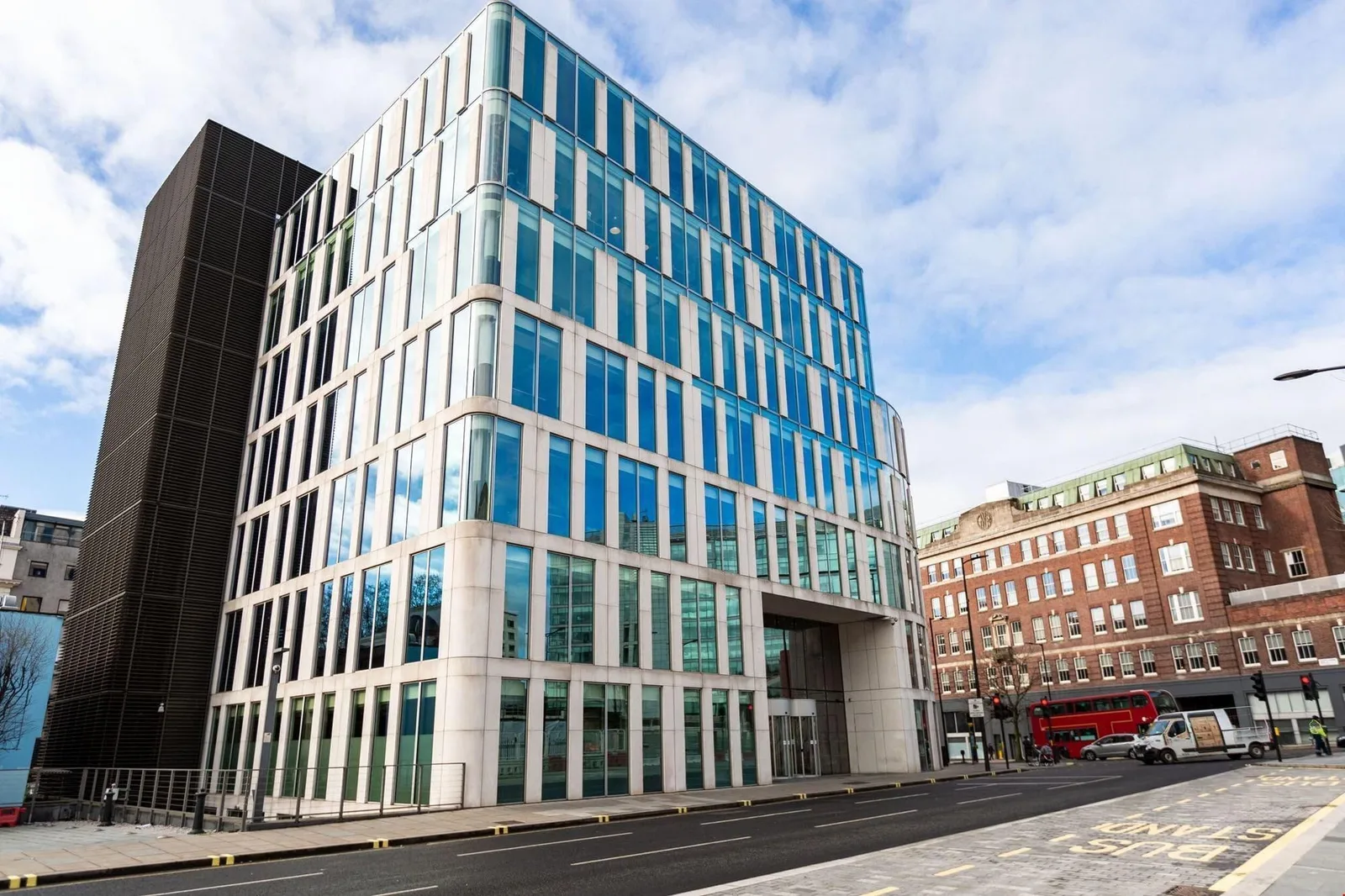 WeWork 2 Eastbourne Terrace, Façade, Londres
