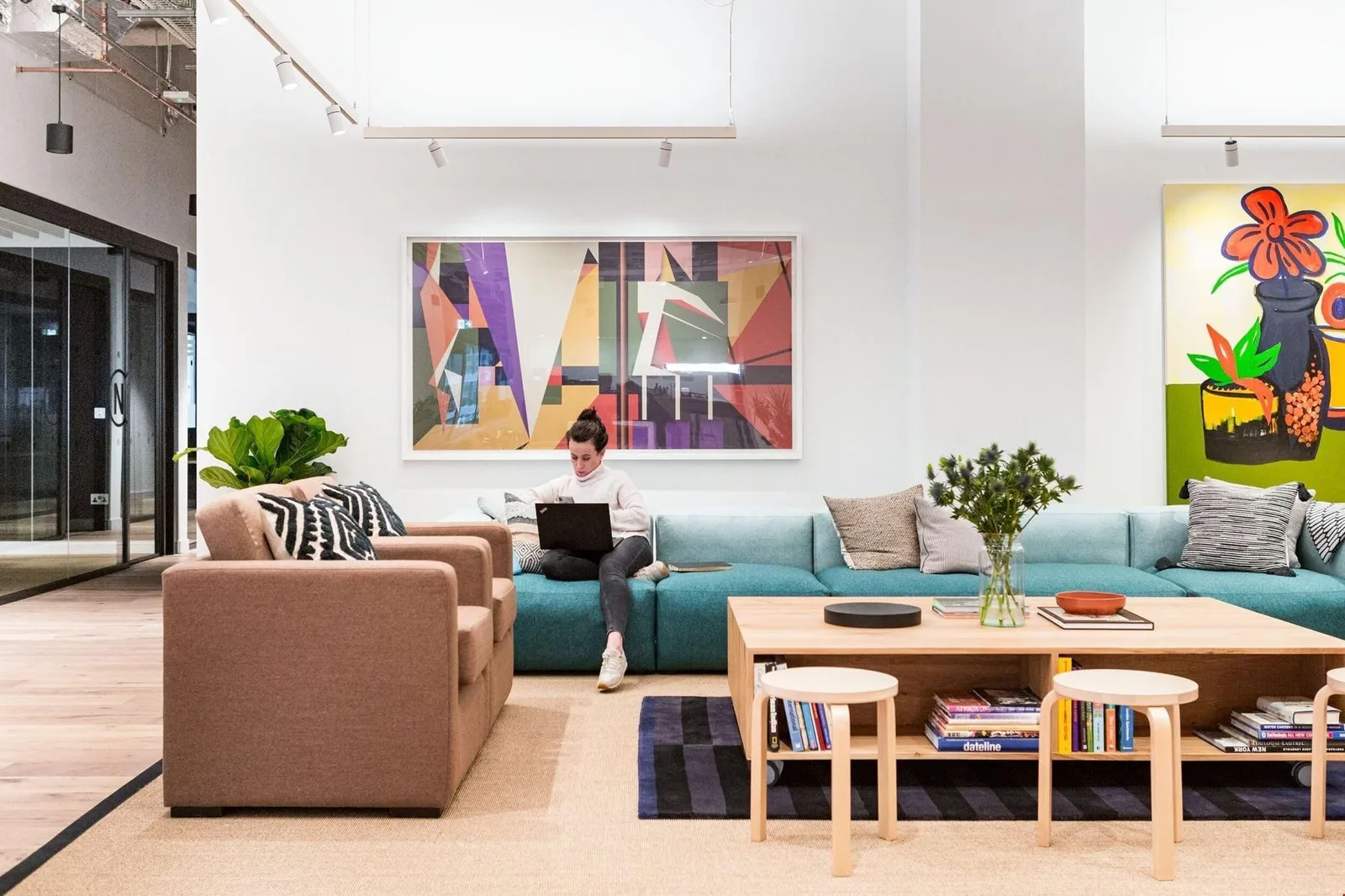 WeWork 30 Churchill Place, Espace détente, Londres