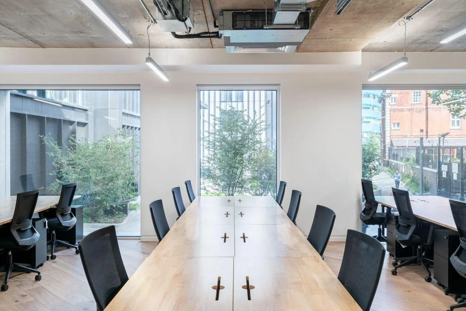 WeWork 77 Leadenhall Street, Open-plan office, London
