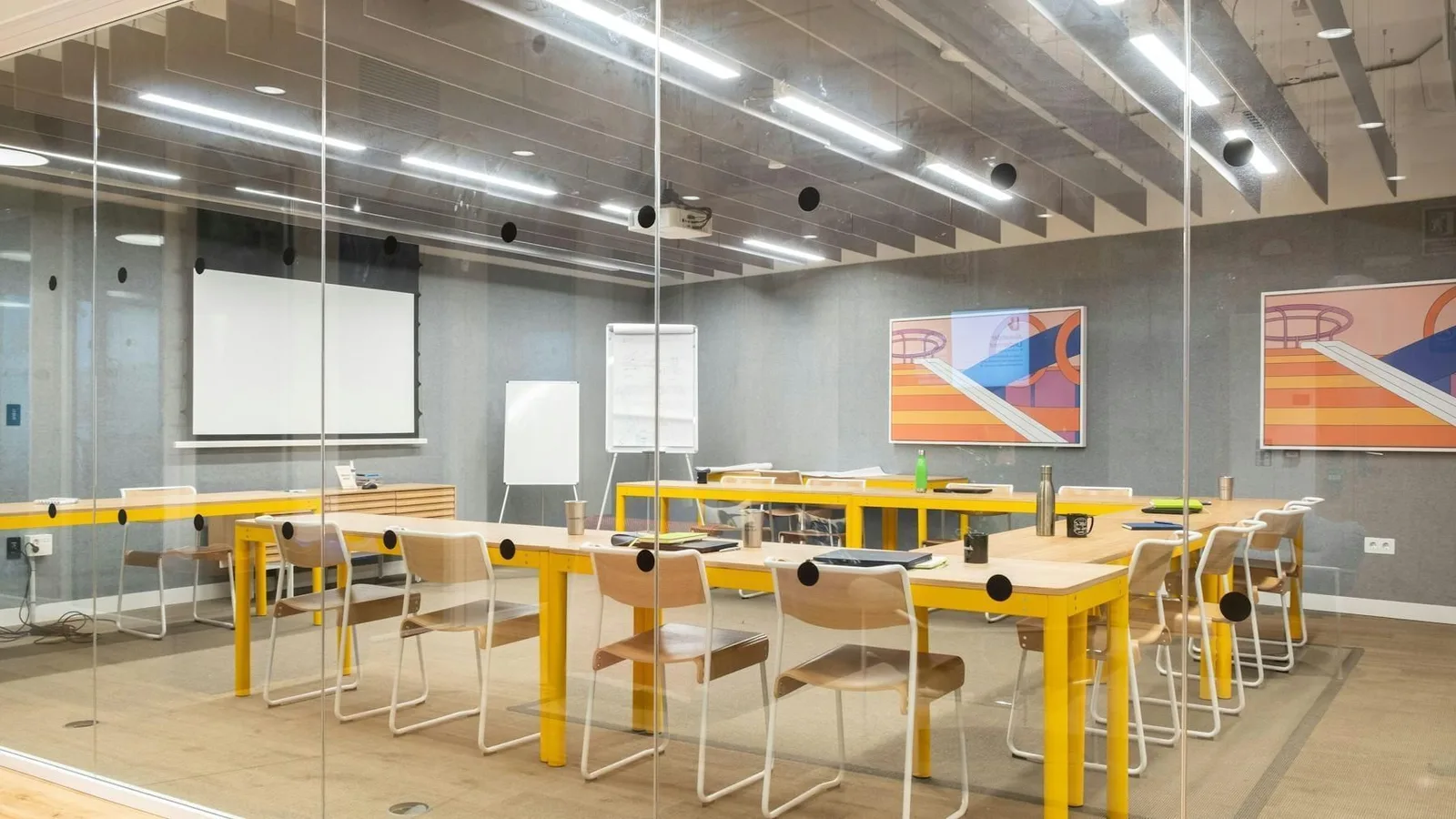 Wework Ciutat De Granada, 121, Sala de formación para 14 personas, Barcelona