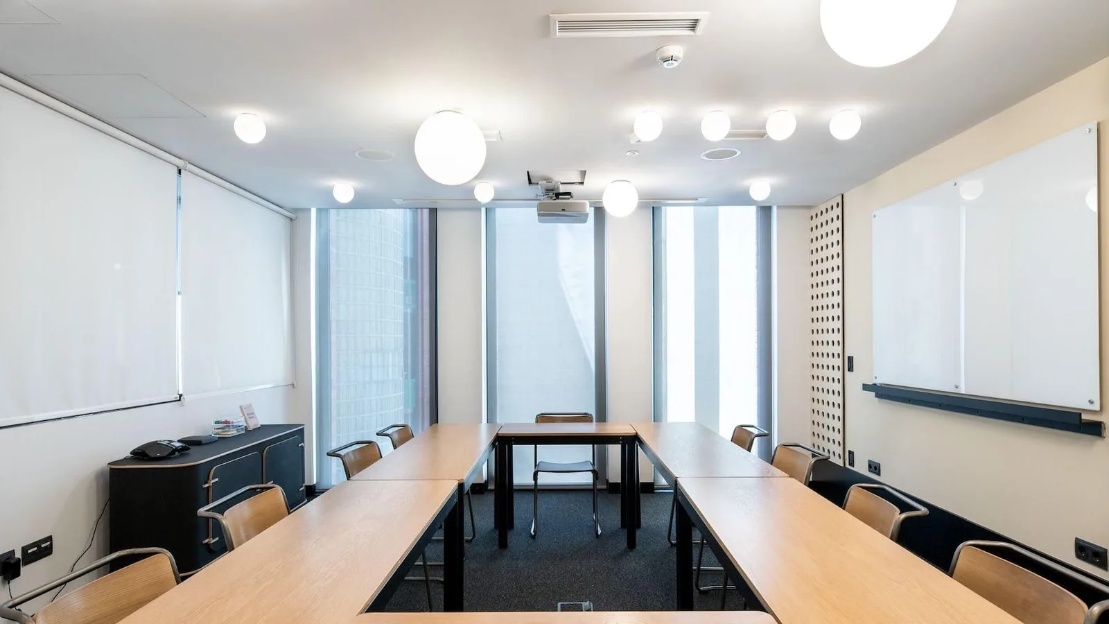 Wework Paseo De La Castellana, 43, Sala de reuniões para 10 pessoas, Madrid