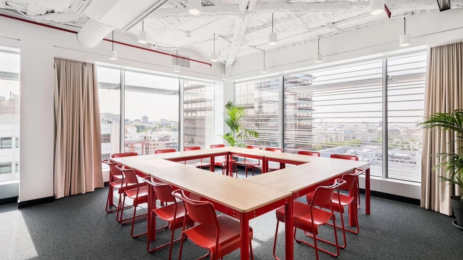 Wework Paseo De La Castellana, 77, Sala de reuniões para 14 pessoas, Madrid