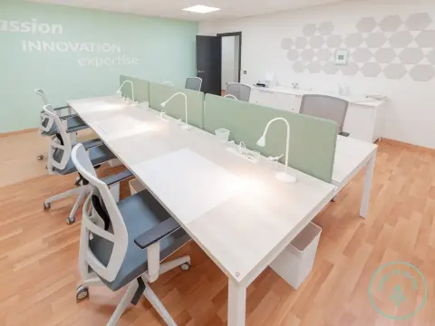 Coworking day pass — Open To Work, Cambrils