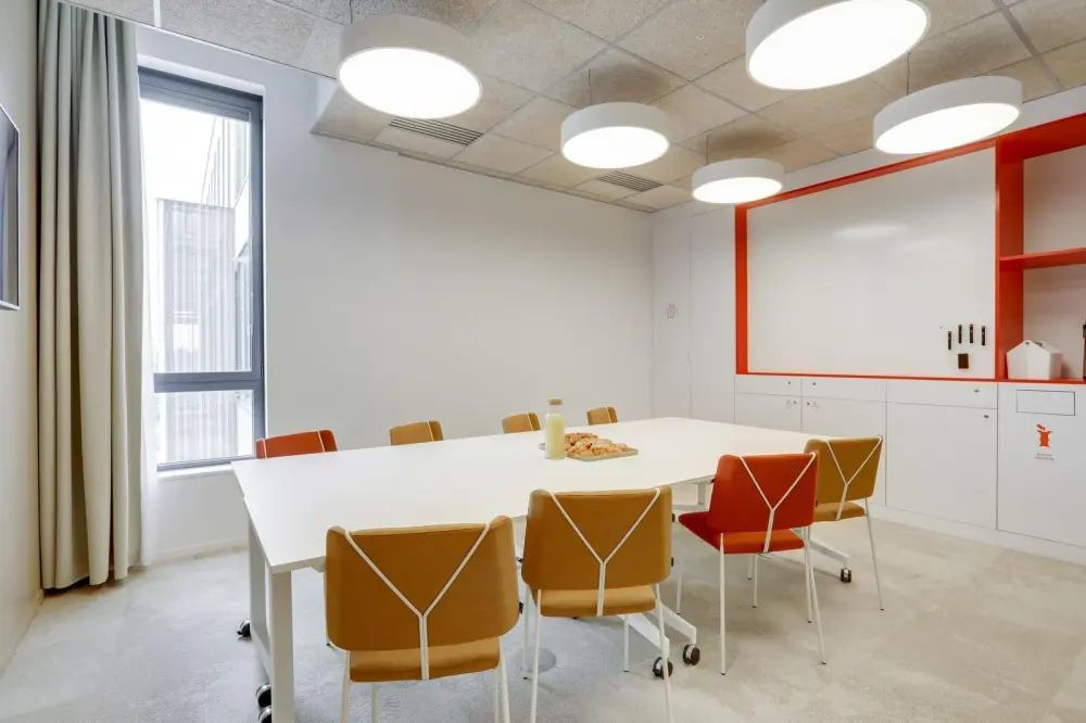 Salle Carbone · Newton Offices Haute Borne