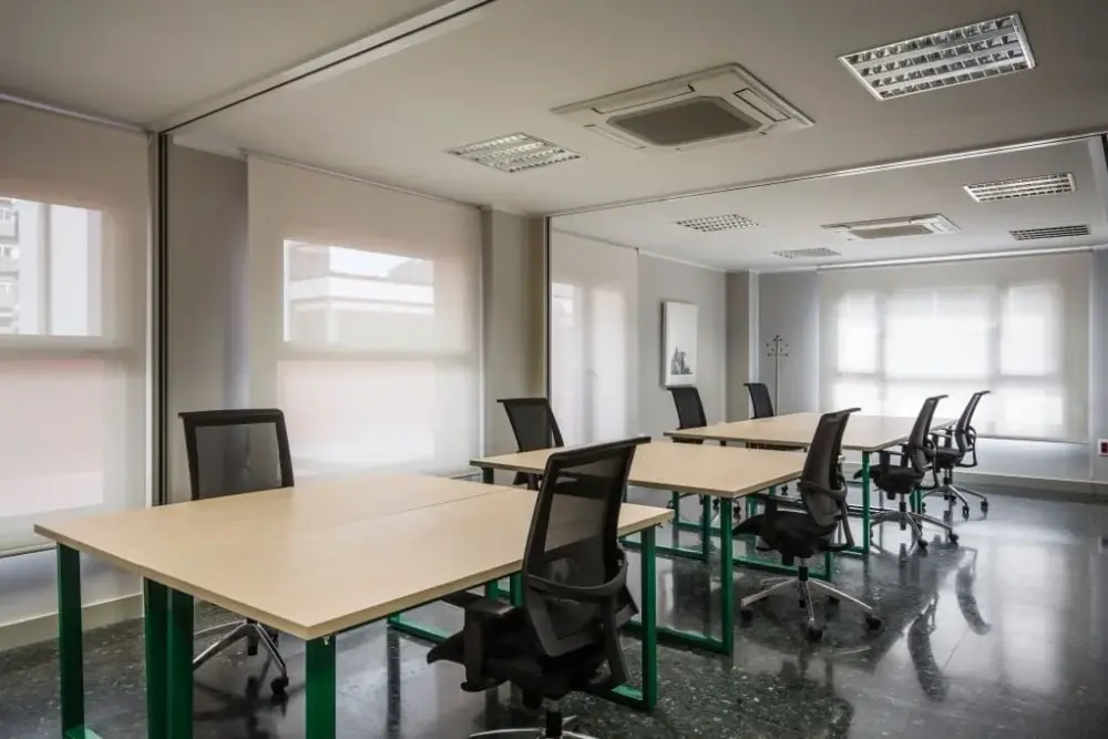 Colón Business Center